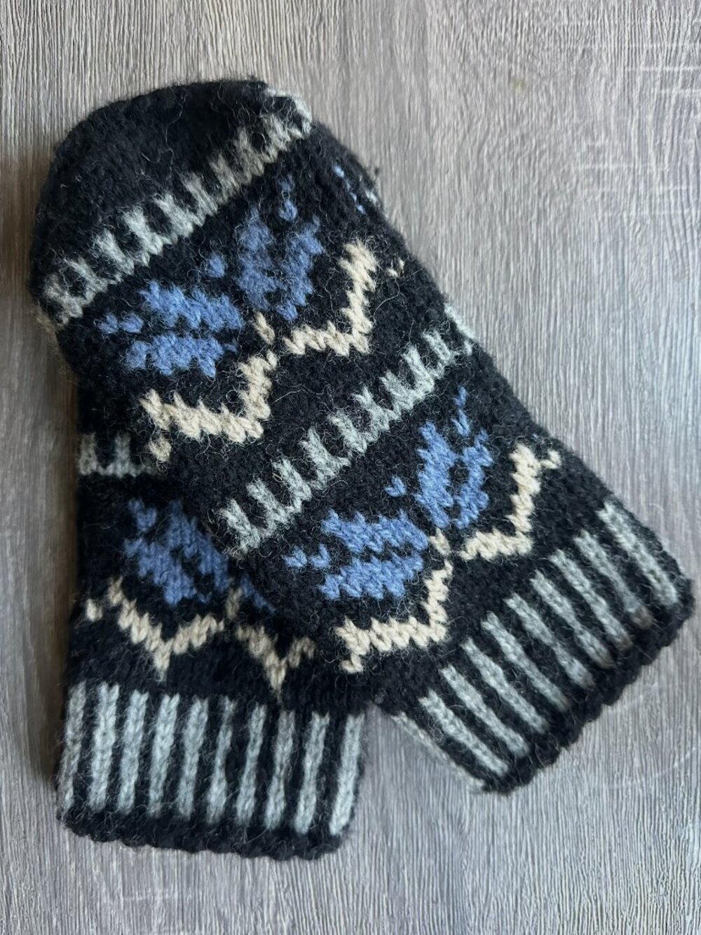 Vintage Natural Wool Hand Knit Mittens
